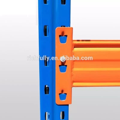 Heavy duty pallet rack